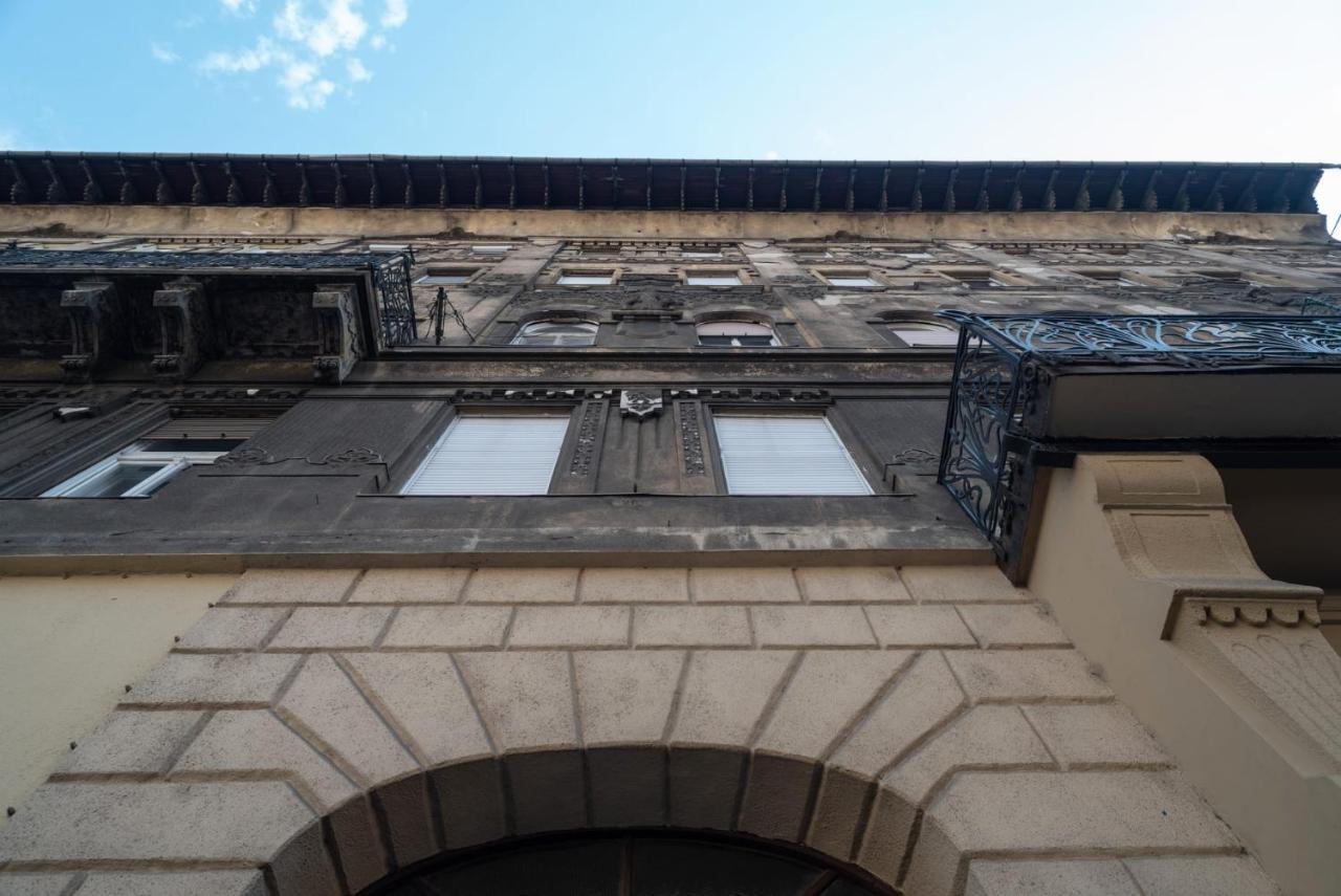 Blue Ribbon Apartment Budapeste Exterior foto
